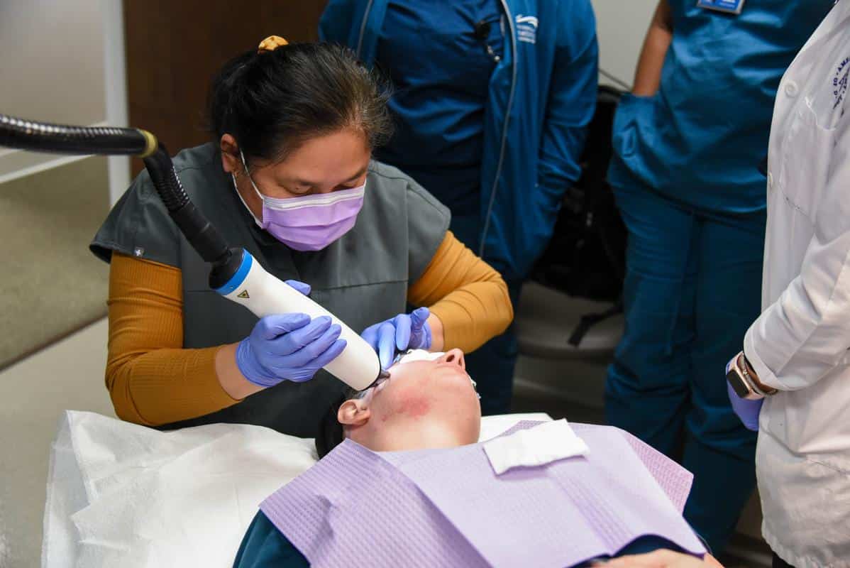 Peninsula-dermatology-frex1550-treatment-3-2 Dr. Tacastacas nordlys skin treatment technology